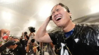 Dodgers Advance to NLCS, Beat Phillies 2-1 on Kerkering's 11th-inning Error