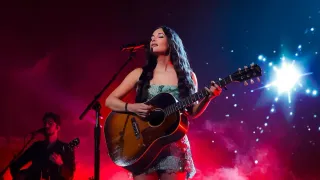 Kacey Musgraves Shares Funny Story About Accidental Visit to Gay Sauna